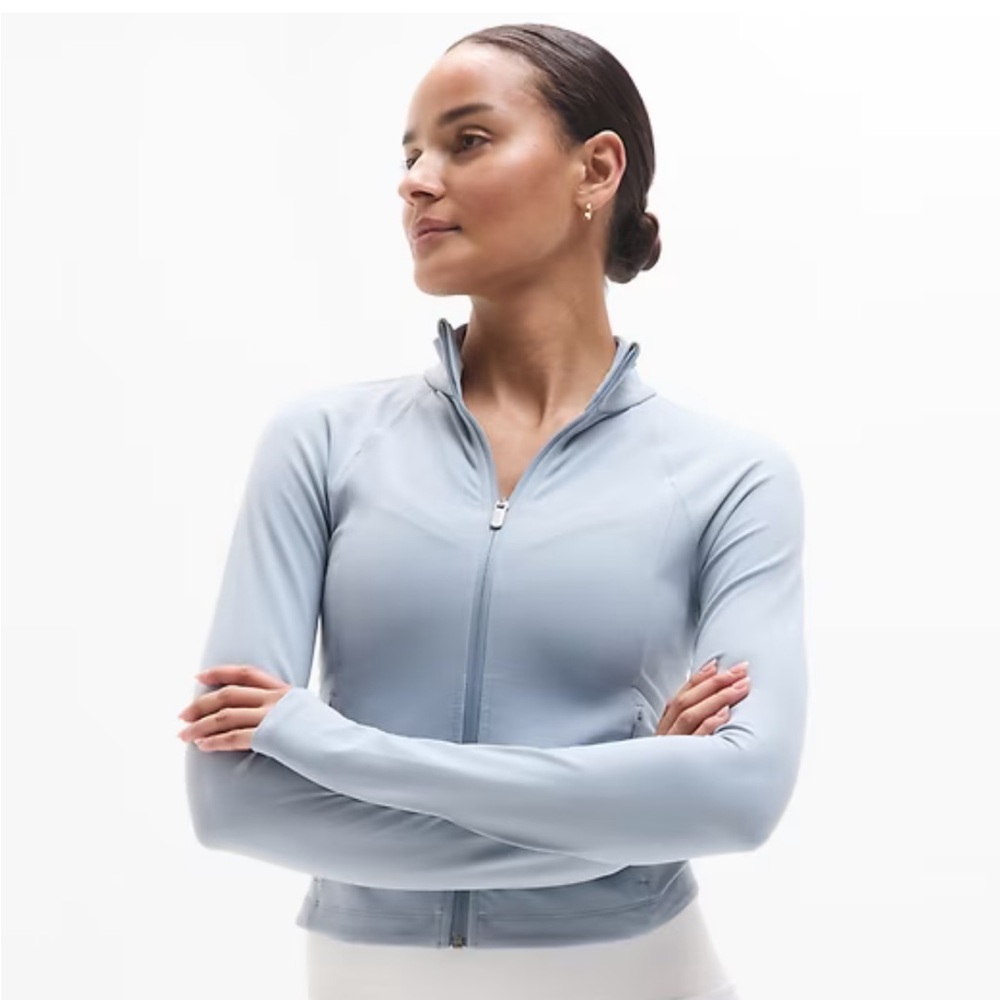 BNWT Athleta light blue Salutations Cropped Jacket size Small runs XS
